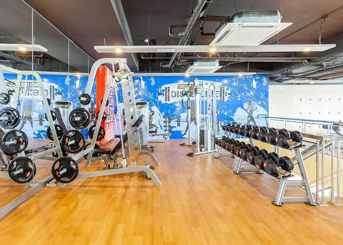 The Peaky Blinder S Crib With Gym, Pool, Sauna * 马尼拉
