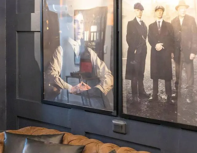 The Peaky Blinder S Crib With Gym, Pool, Sauna 马尼拉