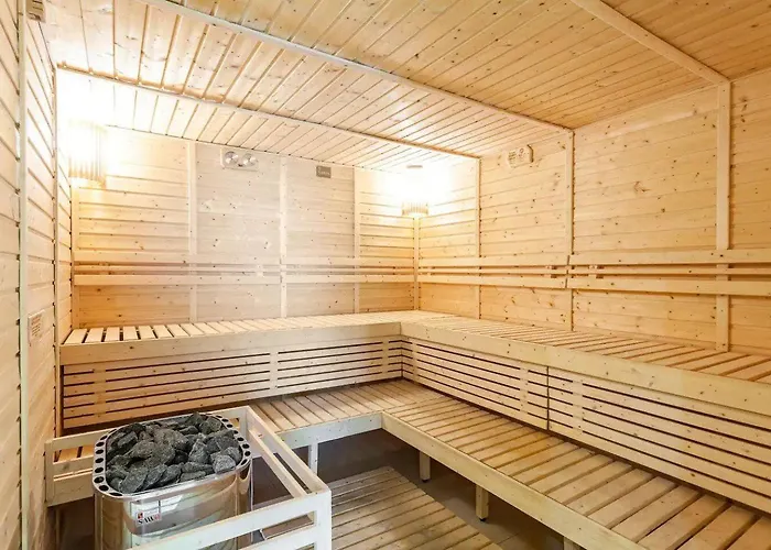 度假居 The Peaky Blinder S Crib With Gym, Pool, Sauna 马尼拉