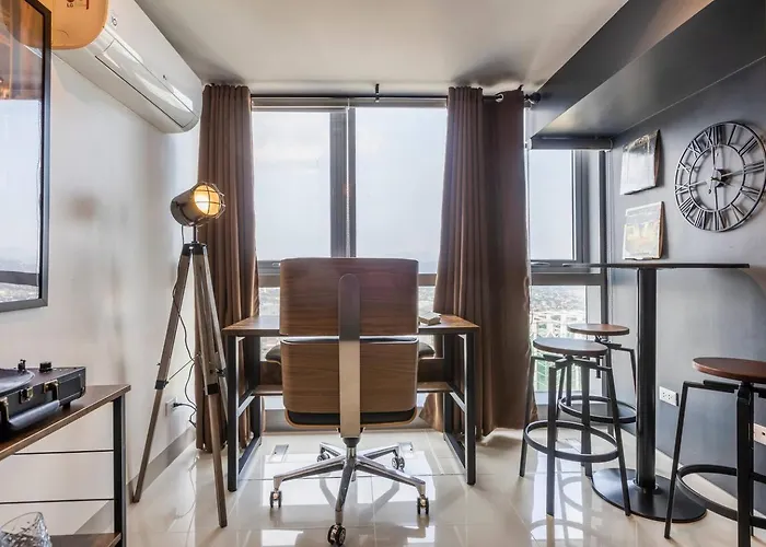 The Peaky Blinder S Crib With Gym, Pool, Sauna 马尼拉